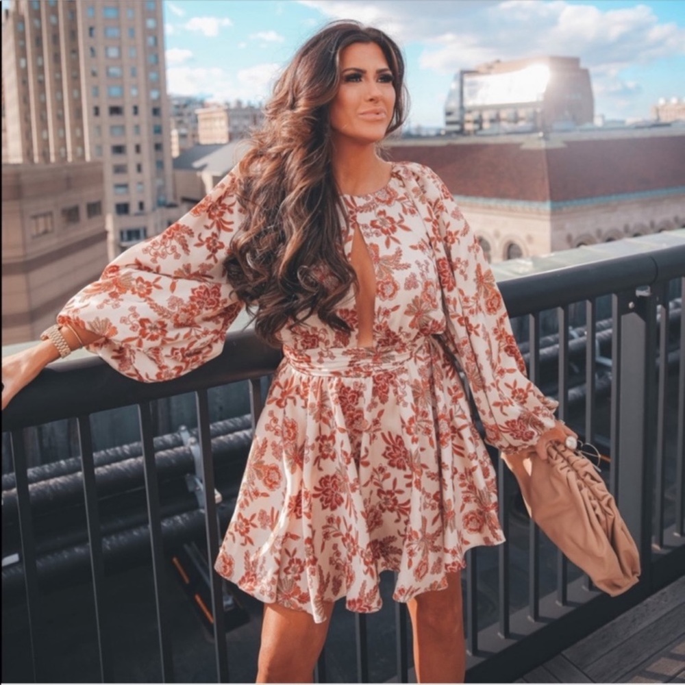 Misa Los Angeles Kara dress in falling floral satin XS - Picture 4 of 8
